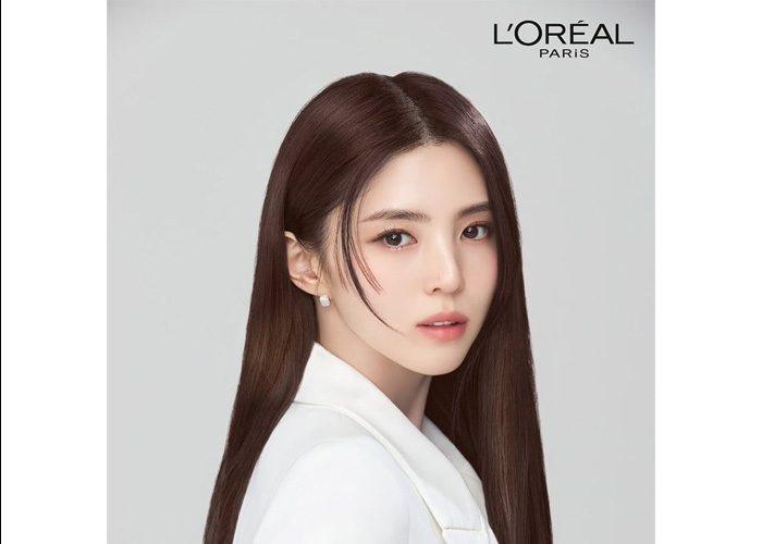 han so hwee memperlihatkan kecantikan rambut berwarna ala loreal paris
