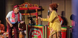 Cerita kocak lenong Betawi yang menutup cerita pilu perjalanan budaya betawi di kehidupan nyata