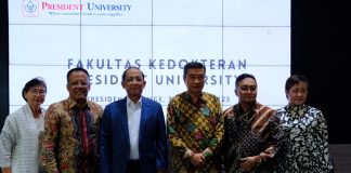 konferensi pers yang diselenggarakan di president lounge, menara batavia, jakarta
