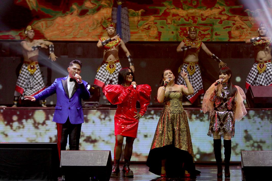 Mayangsari , Atiek CB, Ita Purnamasari, dan Ronnie Sianturi sukses menggelar konser bersama di Balai Sarbini Jakarta