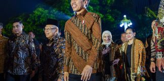 presiden joko widodo dan ibu negara iriana serta wakil presiden maruf amin dan ibu wury estu handayani
