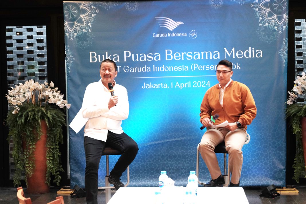 buka puasa garuda indonesia dengan media foto dudut suhendra putra