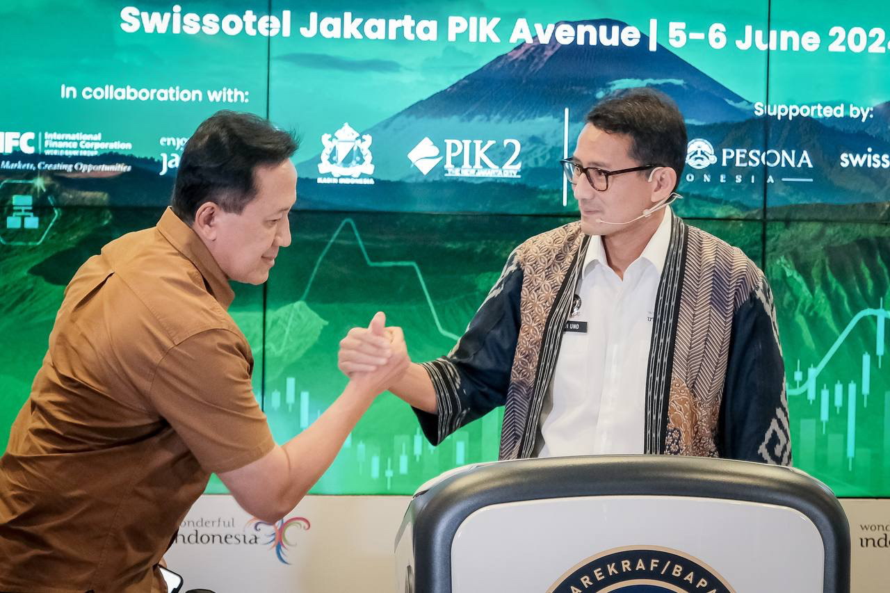 Triawan Munaf Bersama Sandiaga  Uno 