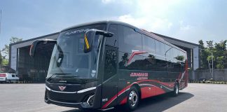 Flintstone, salah satu bus juragan 99 trans yang melayani rute malang surabaya bogor (pp)