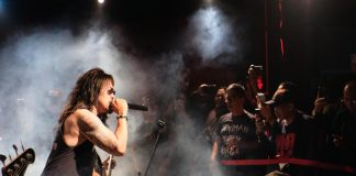 Penampilan Enerjik Jon Anglez di Rockafella’s The Greatest Era Of 70’s, 80’s, 90’s (ibonk)