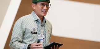 sandiaga uno memaparkan peran penting sektor ekonomi kreatif
