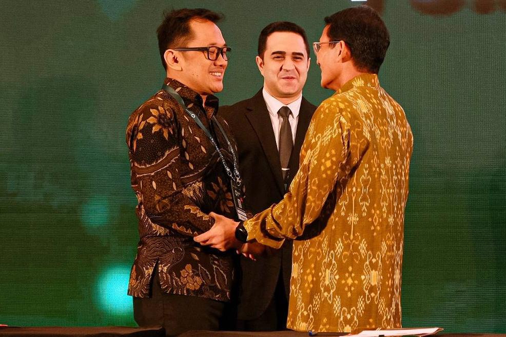 Hanung Bramantyo dan Sandiaga Uno