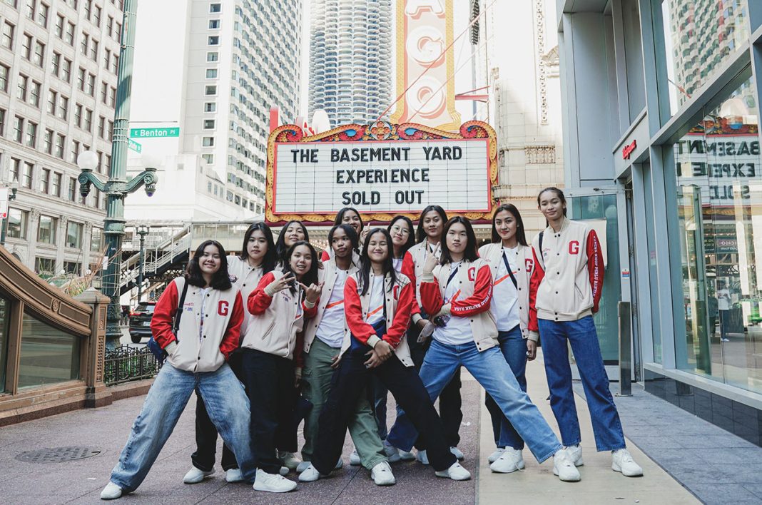 tim putri kopi good day dbl indonesia all star 2024 terlihat menikmati momen jalan jalan di kota chicago, amerika serikat pada rabu, 17 juli 2024.