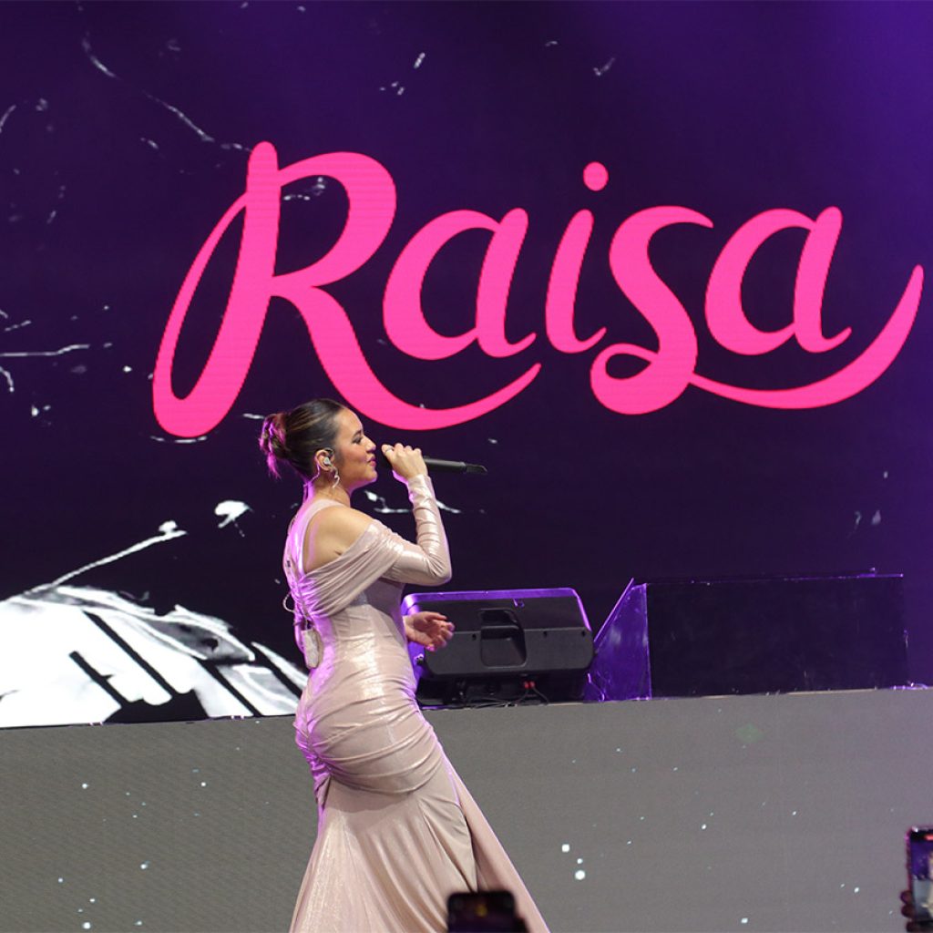 Raisa tampil memukau di ZAP Fest, membawakan lagu-lagu hits yang membuat penonton terhanyut dalam suasana. Elegan dan mempesona!