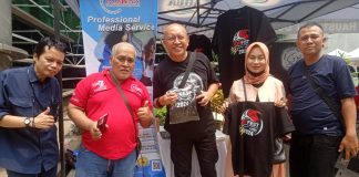 sutrisno buyil dan rekan rekan forwan bersama ekki soekarno