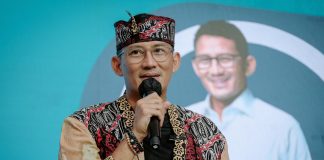 menparekraf sandiaga dalam acara workshop kata kreatif di graha pariwisata, cikarang, j
