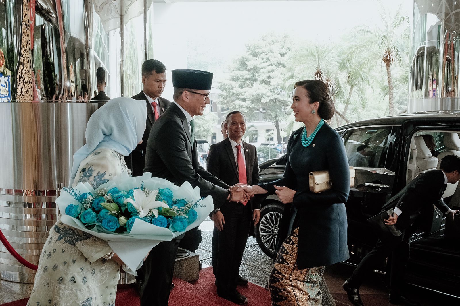 sandiaga menyambut menteri pariwisata widiyanti putri wardhana