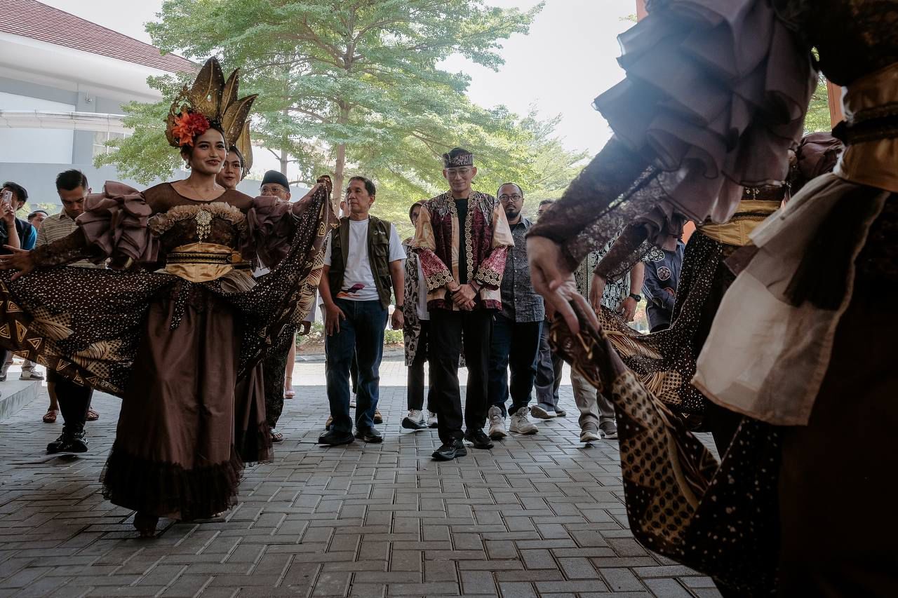 sudah sepatutnya kabupatenkota mengikuti uji petik untuk menentukan subsektor ekonomi kreatif unggulan