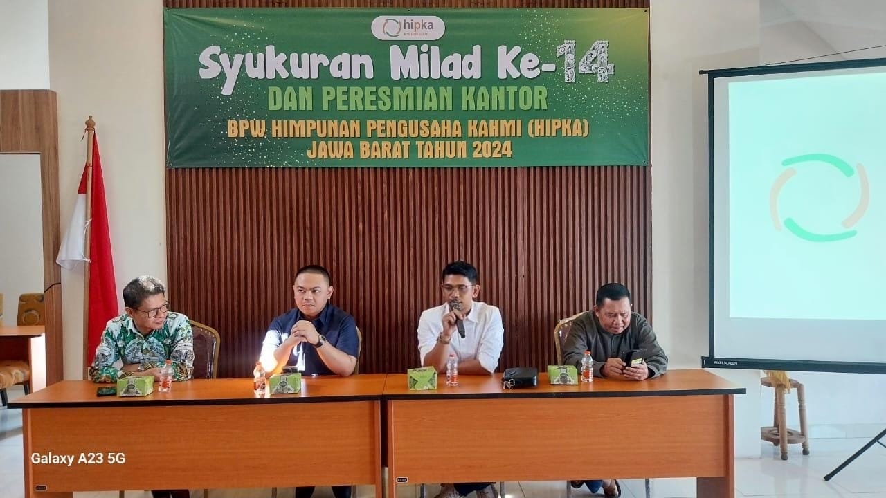 Kurnia Alfarizy di tengah acara syukuran Milad ke 14 HIPKA