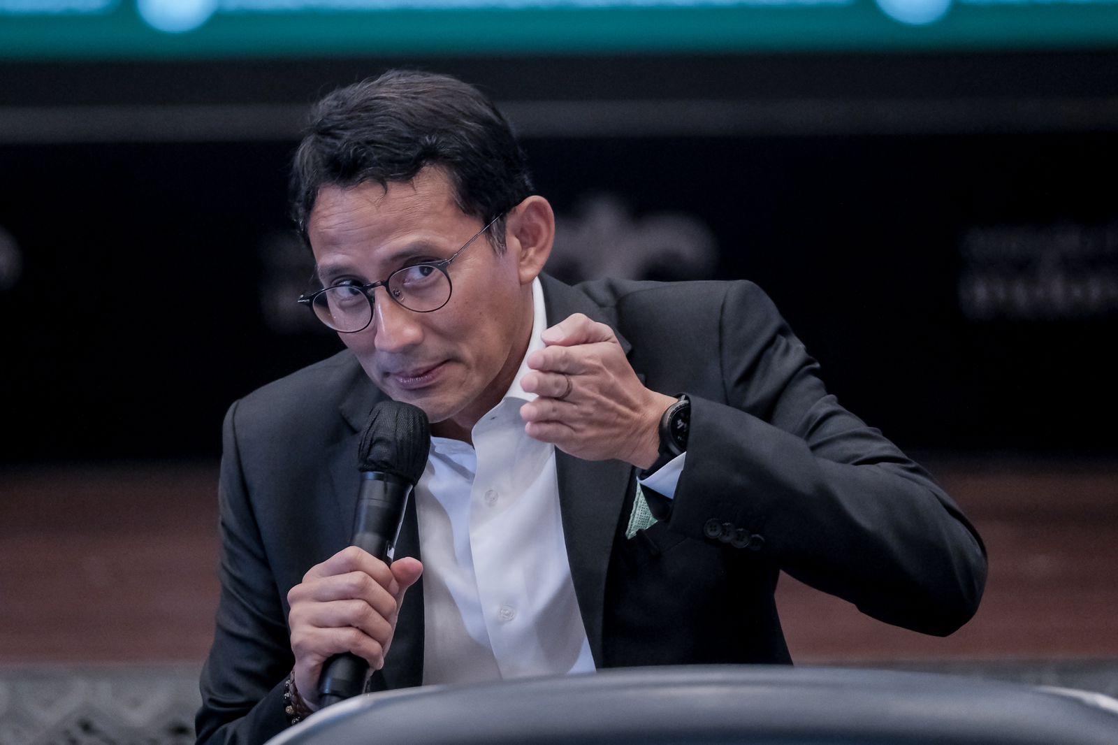 Sandiaga dalam "The Final Episode of Weekly Brief With Sandi Uno