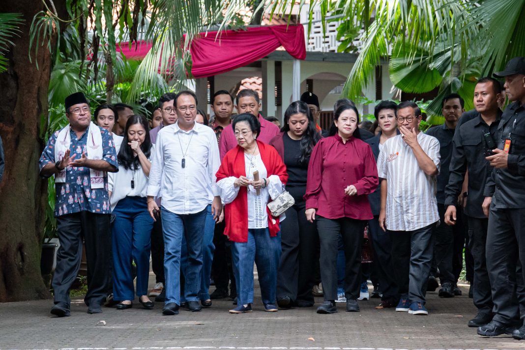 megawati puan maharani bersama calon gubernur dki