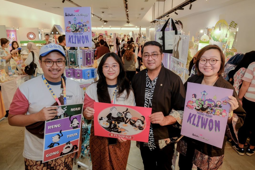 MenEkraf/KaBekraf Teuku Riefky Harsya mengapresiasi penyelenggaraanJakarta Doodle Fest 2024