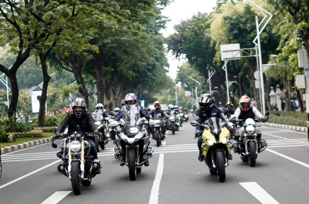 Year End Sunday Morning Ride with BMW Motorrad Indonesia