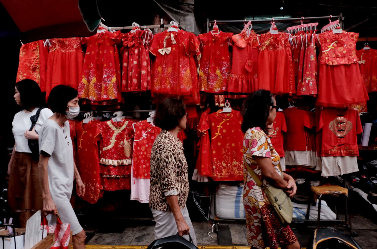 Penjualan Baju Khas Imlek