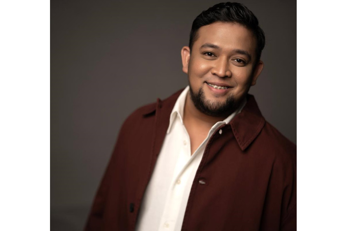 mark pattie membawakan lagu baru arya ria prawiro