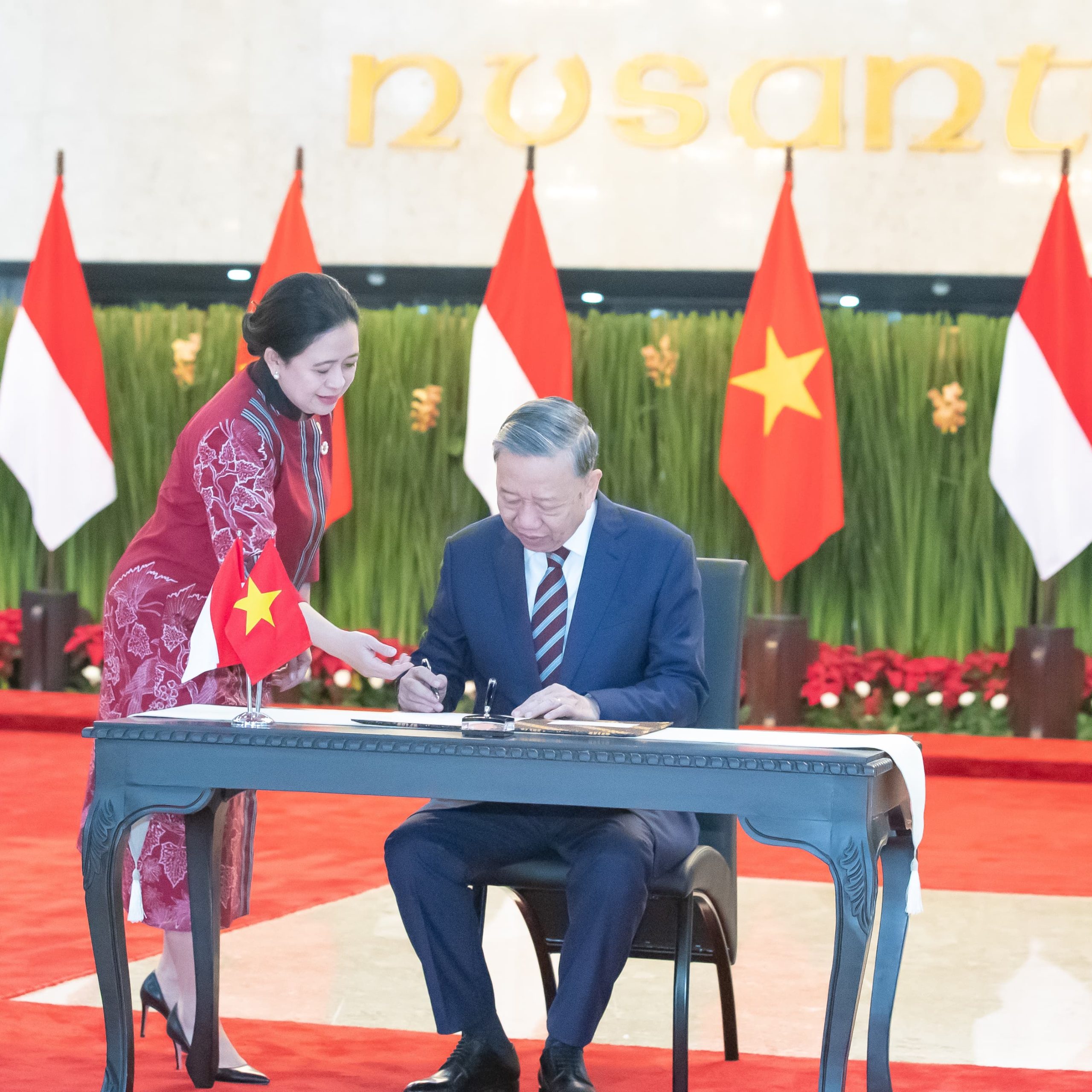 puan maharani menerima kunjungan sekretaris jenderal partai komunis vietnam to lam di gedung dpr