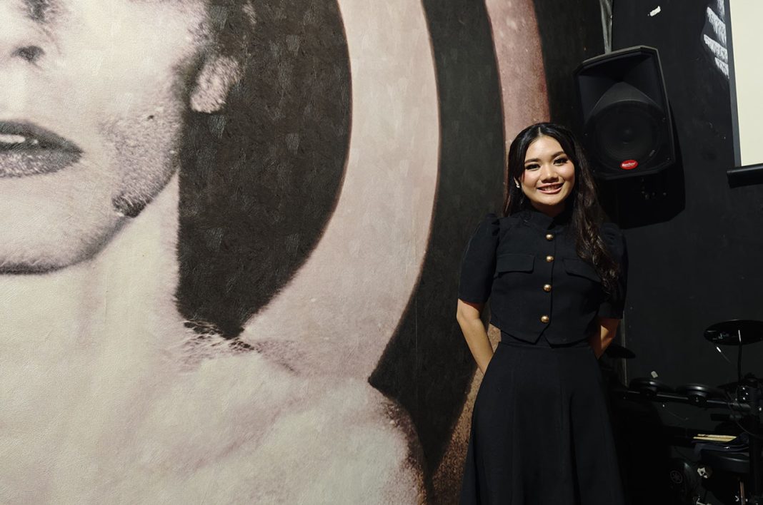 Pendatang baru berbakat, Ardhita, resmi merilis single perdana 'Stupidly' yang penuh emosi dan kejujuran. Sebuah lagu yang siap mencuri hati para pencinta musik Indonesia Pendatang baru berbakat, Ardhita, resmi merilis single perdana 'Stupidly' yang penuh emosi dan kejujuran. Sebuah lagu yang siap mencuri hati para pencinta musik Indonesia