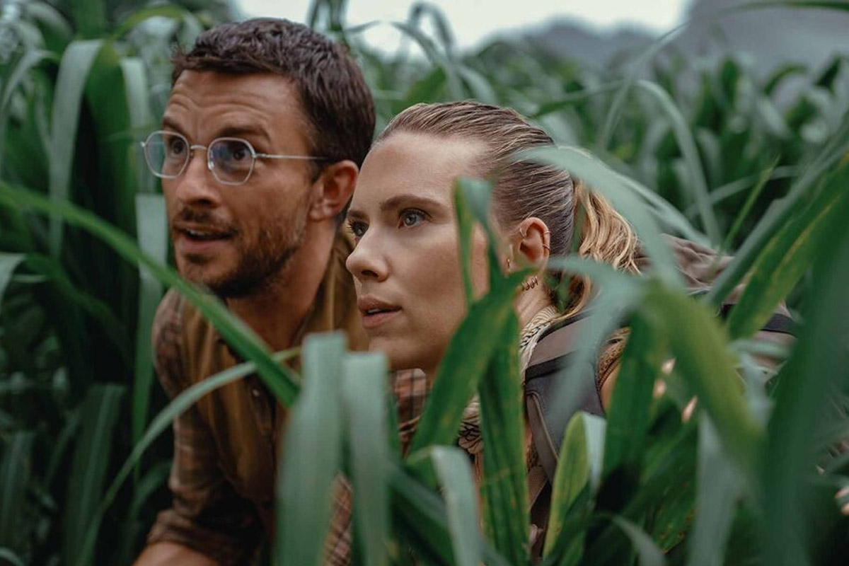 jonathan bailey dan scarlett johansson muncul di jurassic world rebirth
