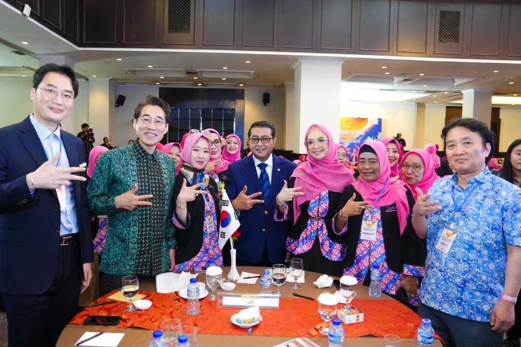 Menteri Ekraf menekankan pentingnya transformasi dan inovasi kreatif UMKM menteri ekraf menekankan pentingnya transformasi dan inovasi kreatif umkm