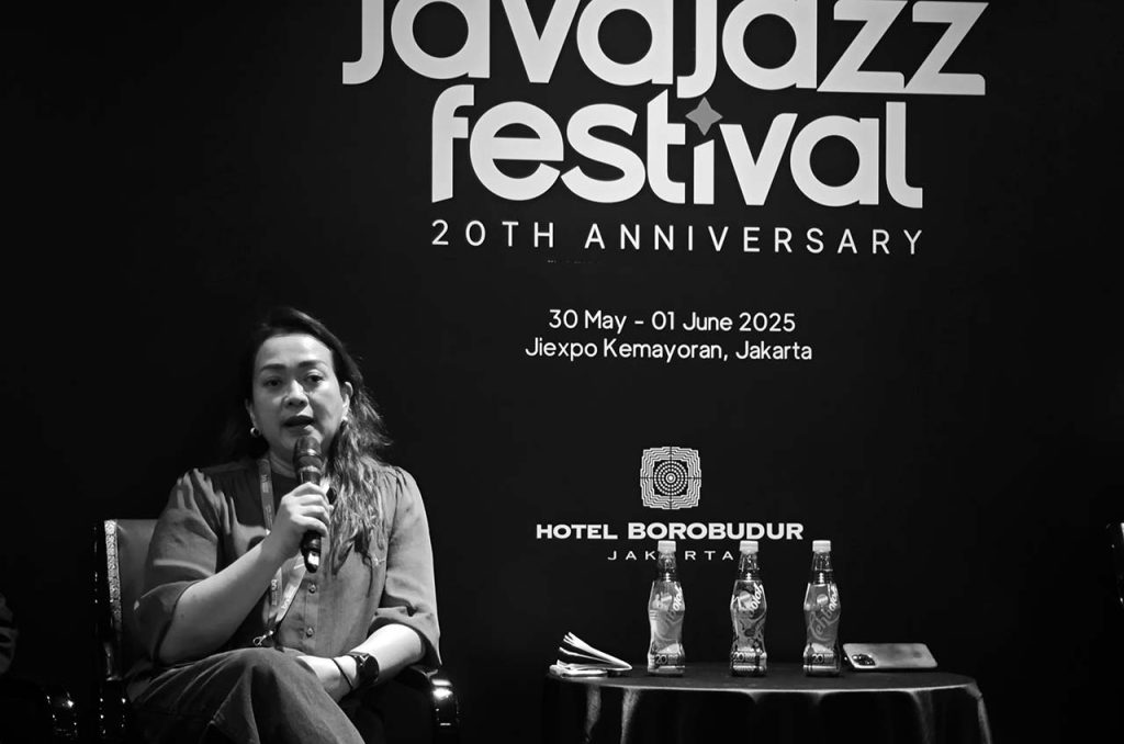 Presiden Direktur Java Festival Production, Dewi Gontha, menyampaikan rasa bangga atas perjalanan 20 tahun Java Jazz Festival yang terus menjadi panggung kolaborasi musisi lokal dan internasional.