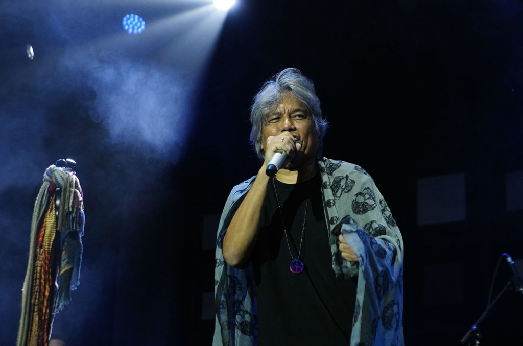 "Kami memainkan funk dan blues—musik warisan yang masih kuat gaungnya." Kadri Mohammad membuktikan bahwa musik lintas generasi tetap hidup dan mengguncang panggung Java Jazz Festival 2025