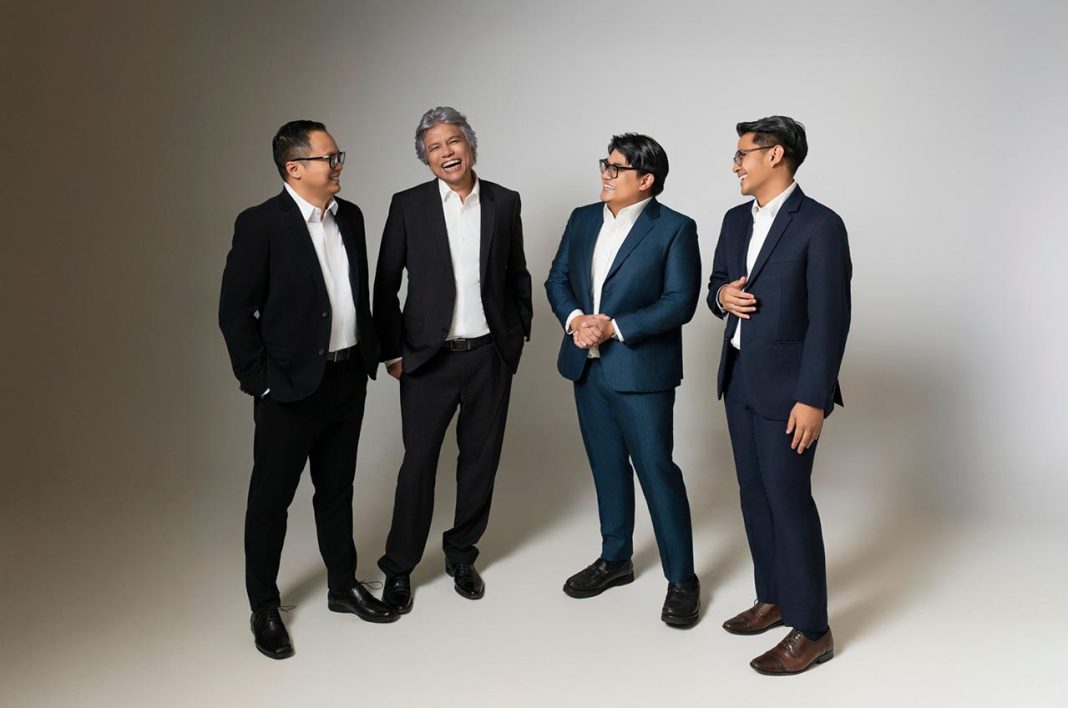 corralegal (Kiri ke kanan) Nur Eka Pradata, Mohamad Kadri, Yohanes Masengi, dan Dirgantara Adi Nugroho, para pendiri Corra Legal yang siap membawa semangat baru di dunia hukum Indonesia. Foto: Istimewa