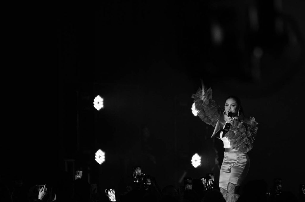 Diva pop Indonesia, Krisdayanti saat tampil dalam acara BNI Java Jazz Festival 2025 di JIExpo Kemayoran, Jakarta, Sabtu (31/5/2025)