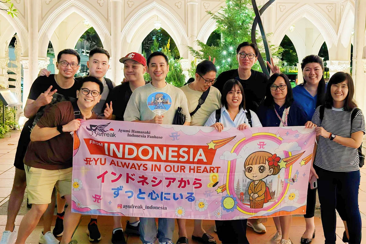 Kloter I Ayufreakindonesia dari berbagai kota bertemu untuk makan malam