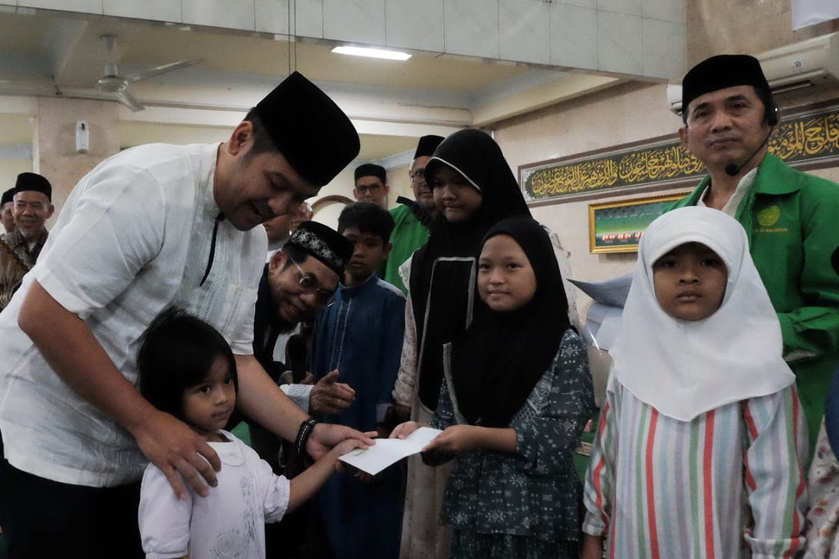 andri cahyono wibowo, memberikan donasi sembako dan seragam tpq untuk 161 anak