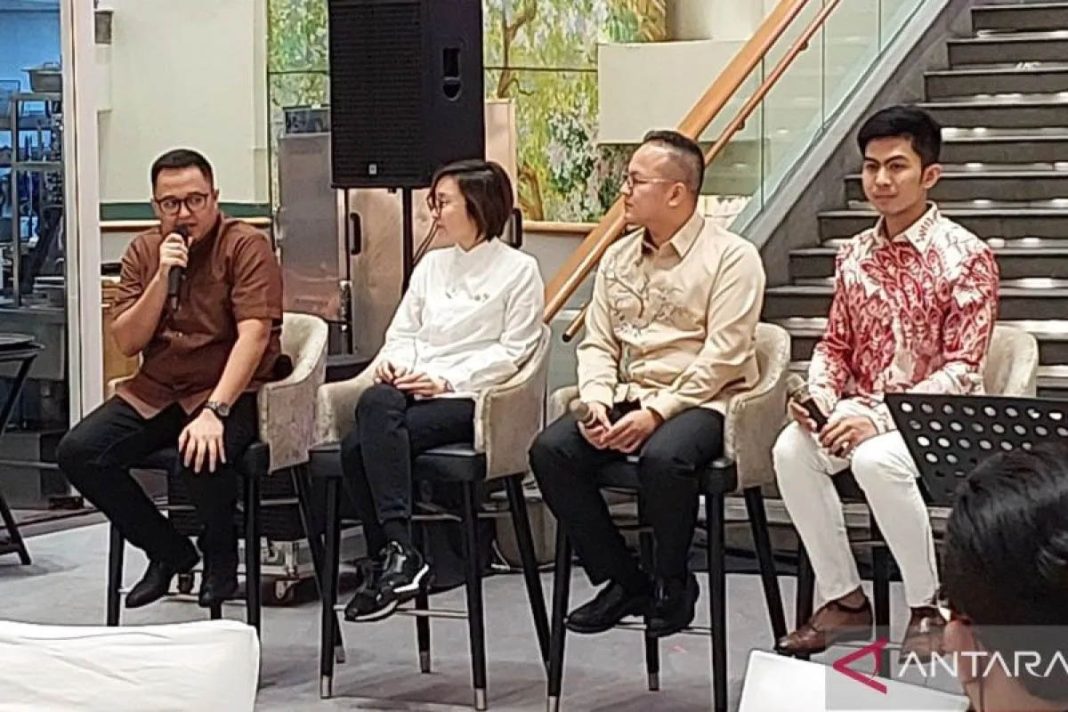 ceo we offer wonders arief darussalam, wakil menteri ekonomi kreatif irene umar, ceo oppal bernard permadi, dan ceo sucor sekuritas bernadus wijaya, dlaam acara konferensi pers snada indonesia