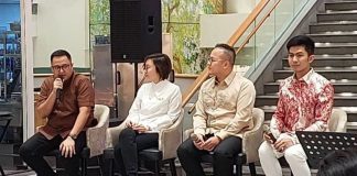 ceo we offer wonders arief darussalam, wakil menteri ekonomi kreatif irene umar, ceo oppal bernard permadi, dan ceo sucor sekuritas bernadus wijaya, dlaam acara konferensi pers snada indonesia