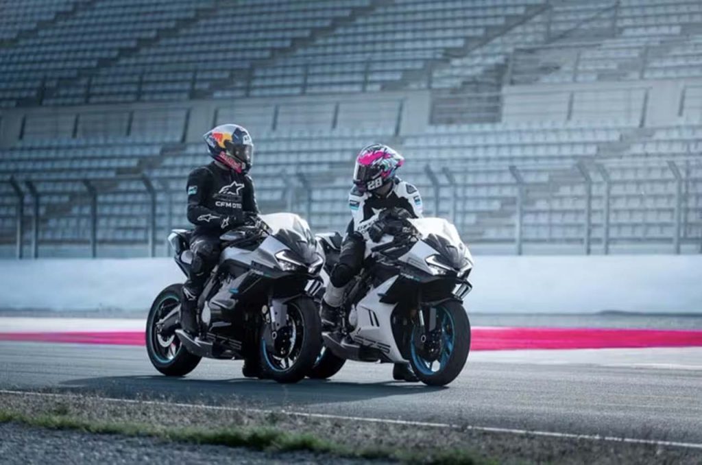 CFMOTO 675SR-R