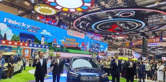 Daihatsu memperkenalkan Rocky e-Smart Hybrid di ajang GIIAS pada 23 Juli 2025 di ICE-BSD City, Tangerang