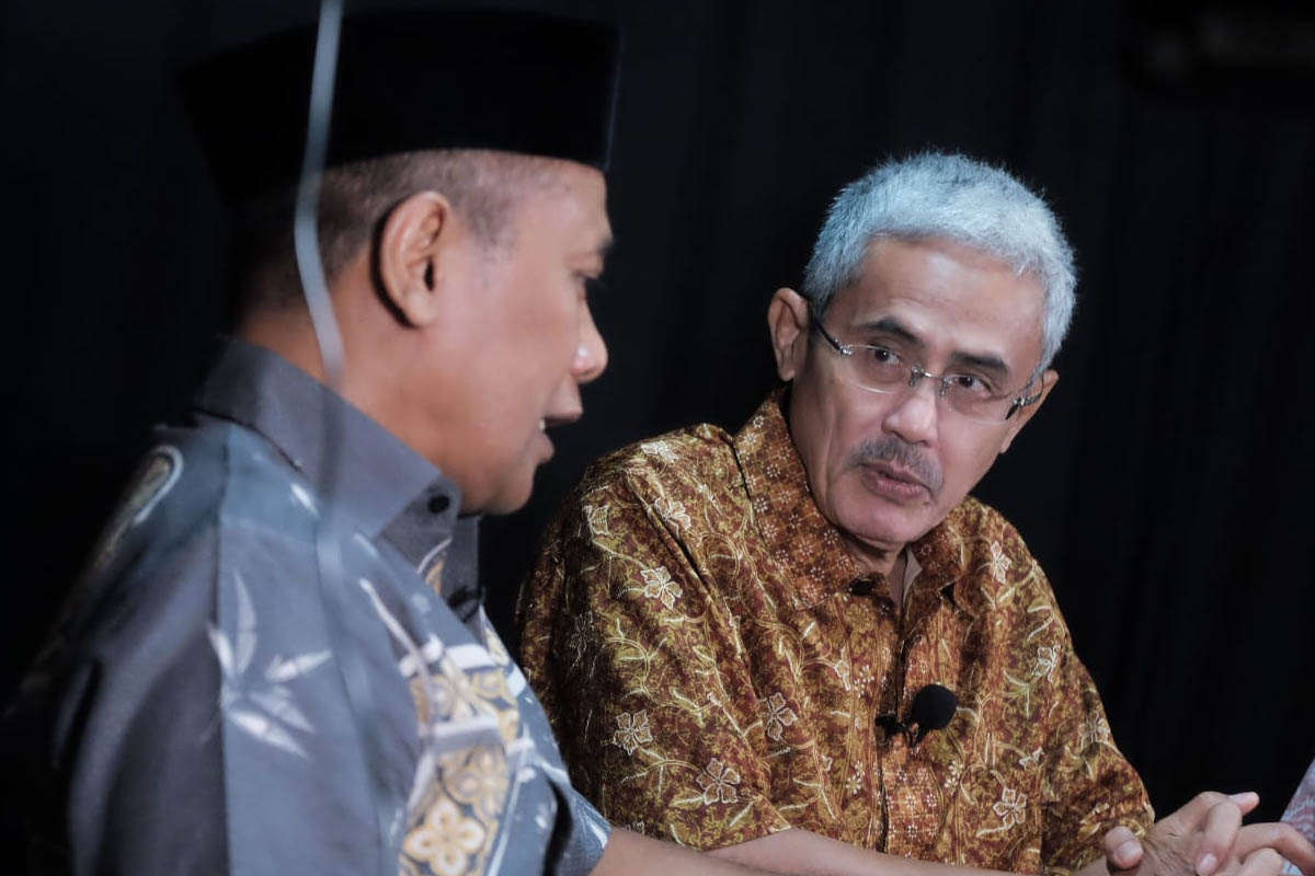haris jauhari dan didi suprianto di tengah rekaman dear president