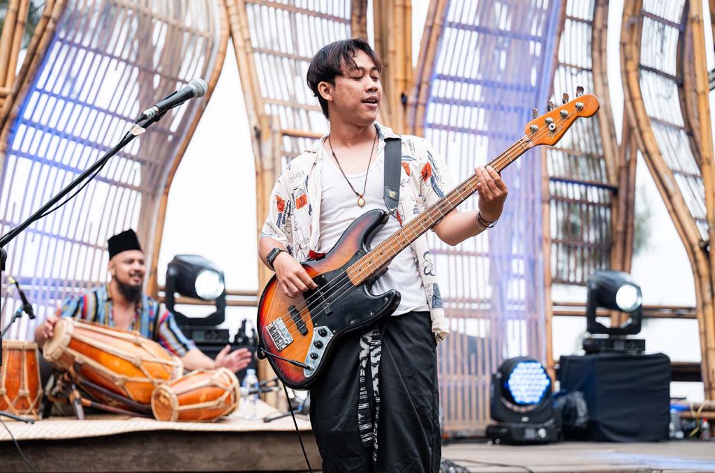 Band Lorjhu’ tampil dalam rangkaian BRI Jazz Gunung Series 2 di Jiwa Jawa Resort Bromo, Probolinggo, Sabtu, 26 Juli 2025