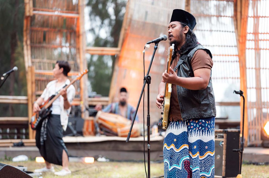 JGB'25-2430 Band Lorjhu’ tampil dalam rangkaian BRI Jazz Gunung Series 2 di Jiwa Jawa Resort Bromo, Probolinggo, Sabtu, 26 Juli 2025