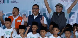 khitanan ceria di bandara soeta