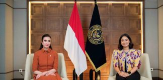 menteri pariwisata widiyanti putri wardhana bersama wakil menteri pariwisata ni luh puspa