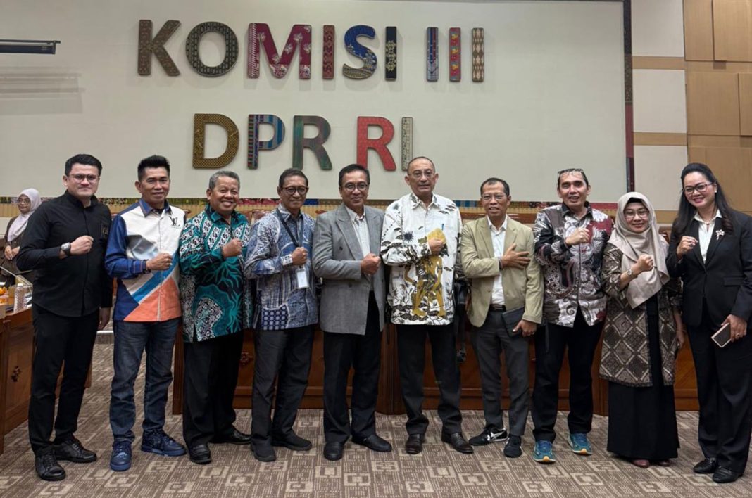 Pengurus Peradin Indonesia melakukan audiensi strategis dengan Komisi III DPR RI di Kompleks Parlemen, Jakarta