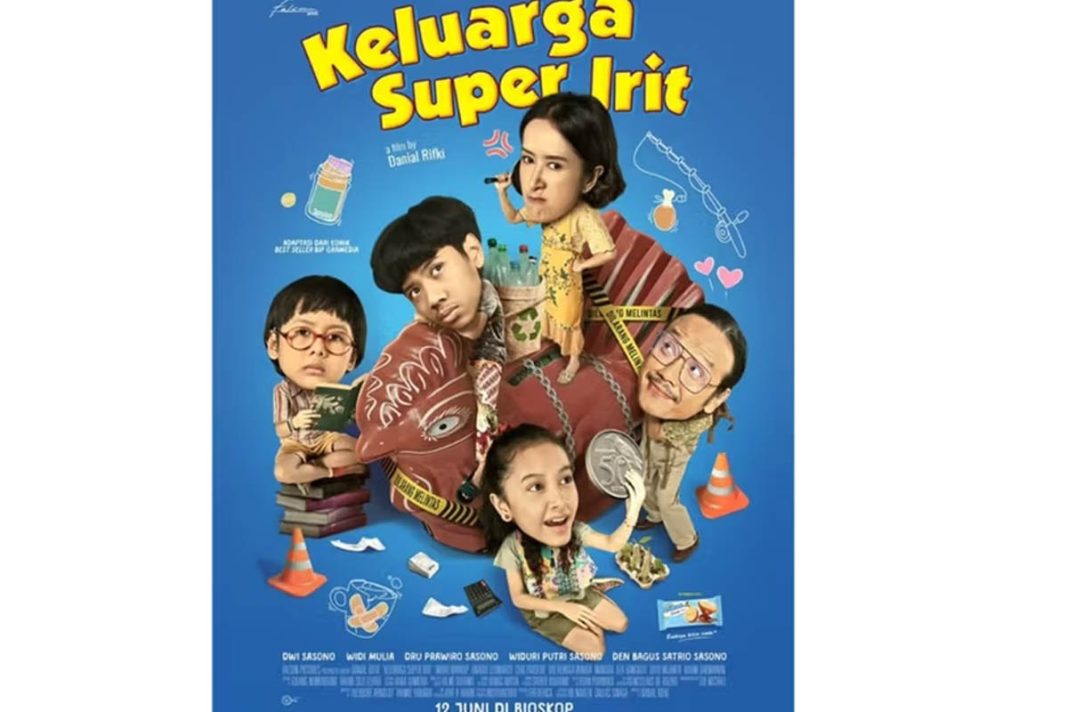 Poster Film Keluarga Super Irit poster film keluarga super irit