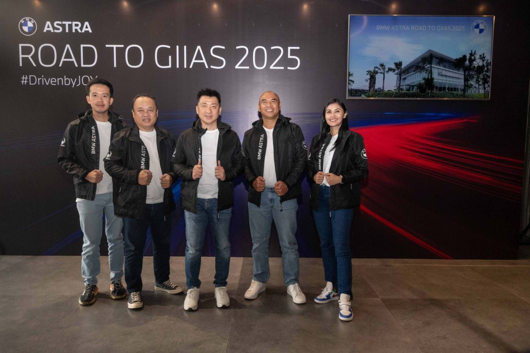 Pressconf BMW Astra_01 Dari kiri ke kanan: Christian Yonata – Operation Manager BMW Astra Used Car, Budi Kurniawan – Aftersales Manager BMW Astra, Sanfrantis Tanu – Chief Executive BMW Astra, Teguh Widodo – Operation Manager BMW Astra, Martha Andhyka Maharani – Marketing Manager BMW Astra.