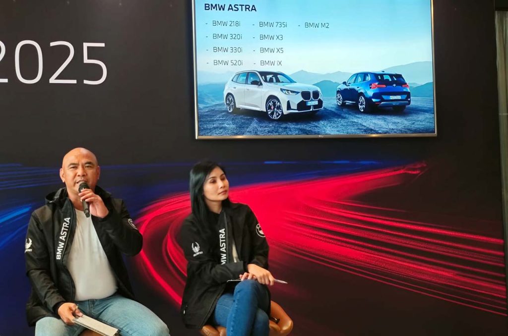 Teguh Widodo memaparkan target penjualan BMW Astra selama GIIAS 2025, dengan kontribusi 40% dari total SPK BMW Indonesia.