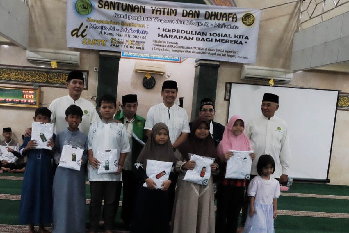 santunn yatim dan duafa di 10 muharam