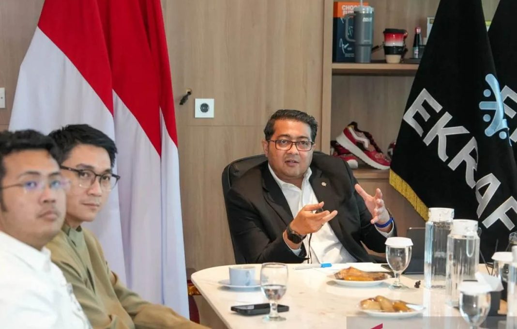 teuku riefky harsya, berencana membantu pendistribusian 177 film nasional yang belum tayang