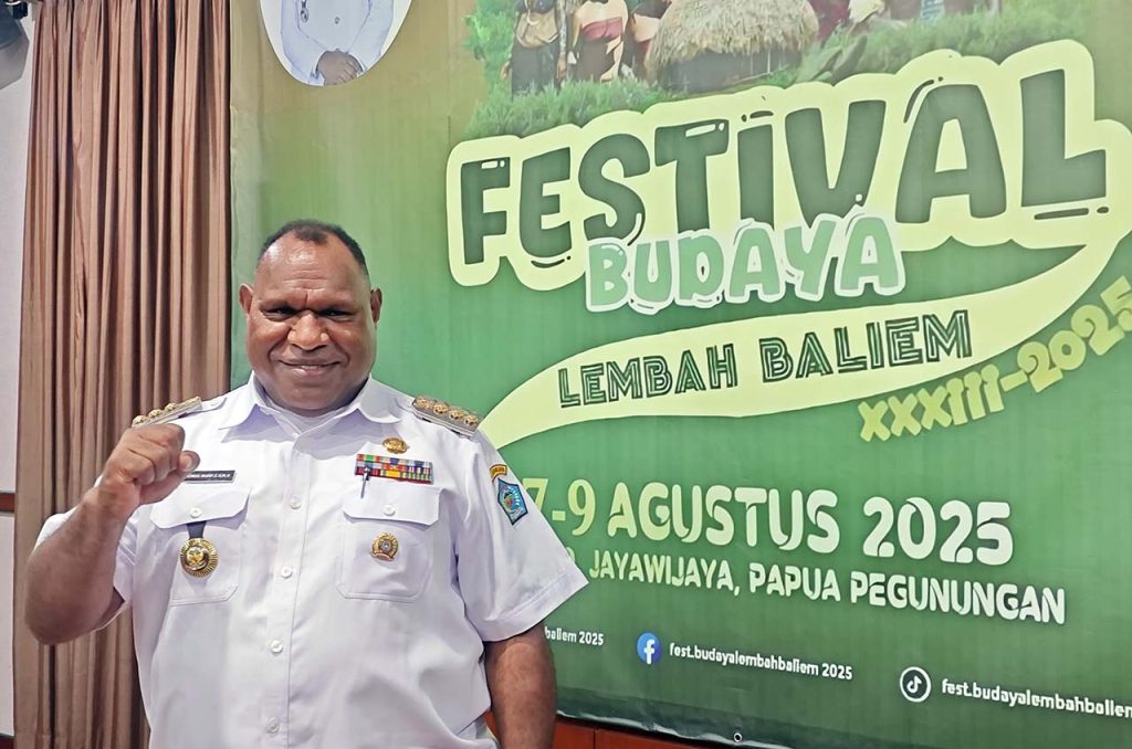 Bupati Jayawijaya Atenius Murip,SH.,MH